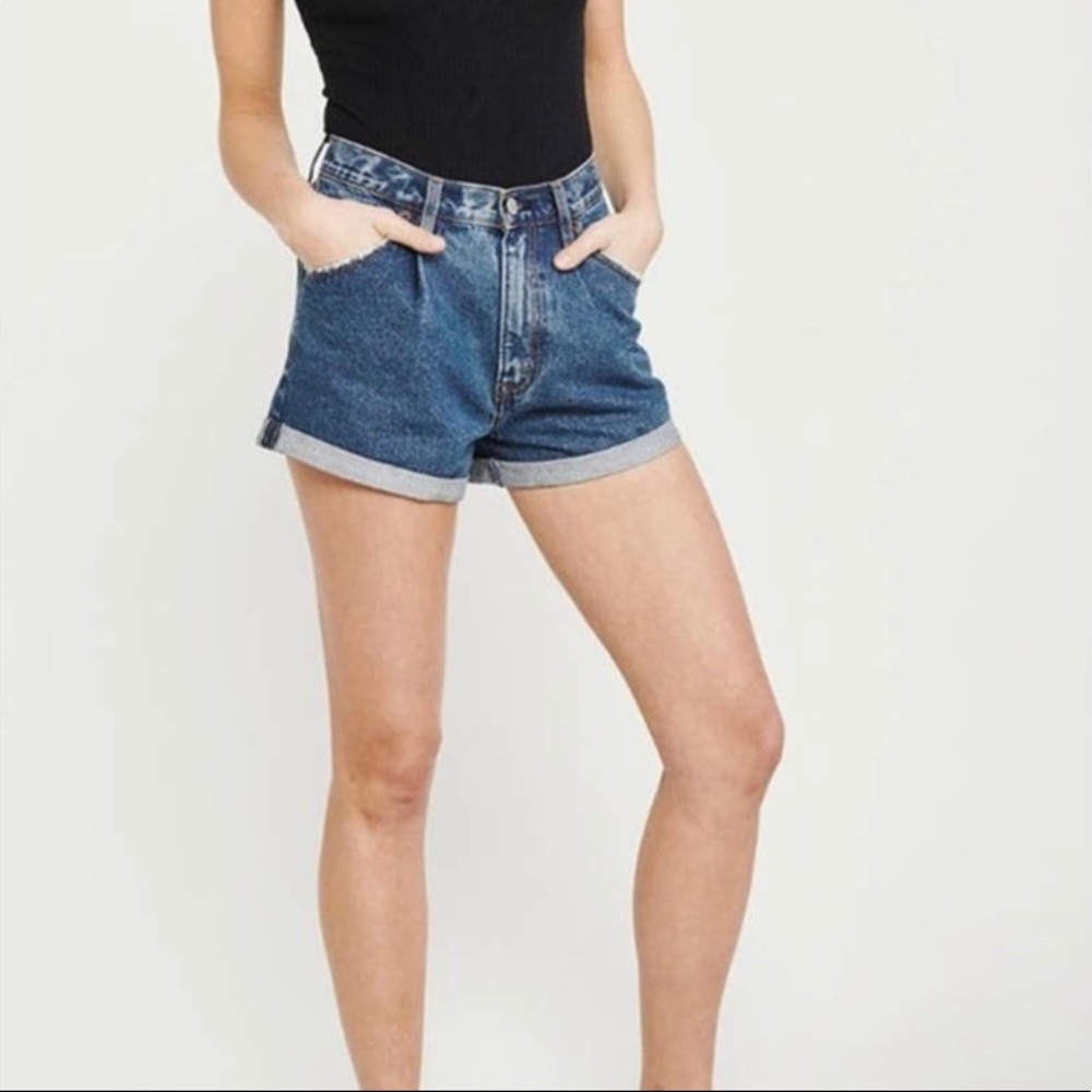 A&F Annie high rise short 24 NOWT